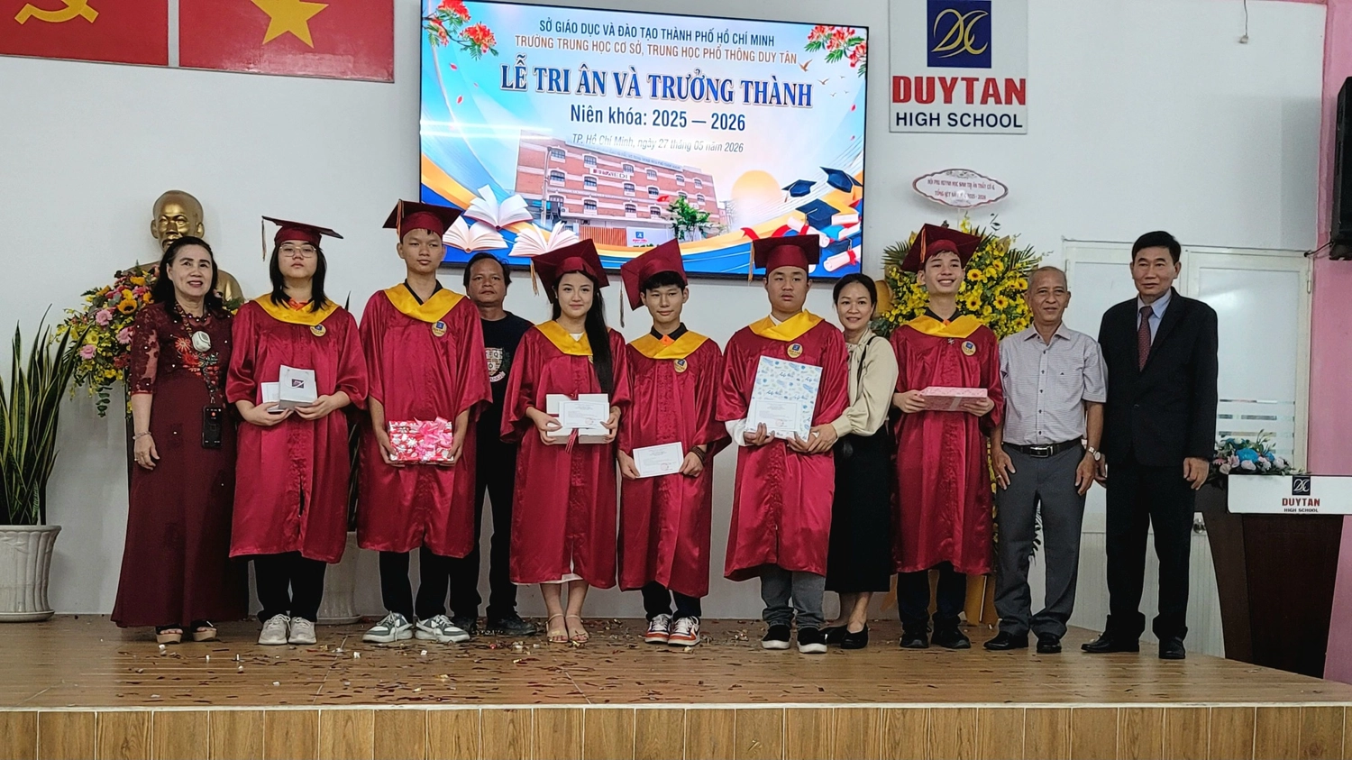 H&Egrave; VỀ