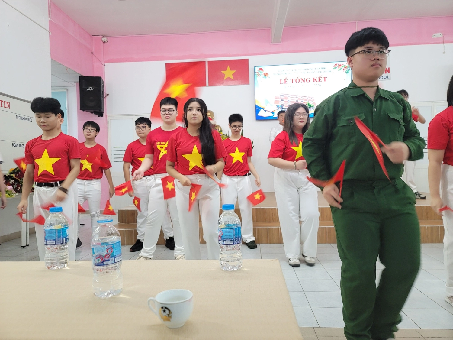 TẠM BIỆT NH&Eacute;