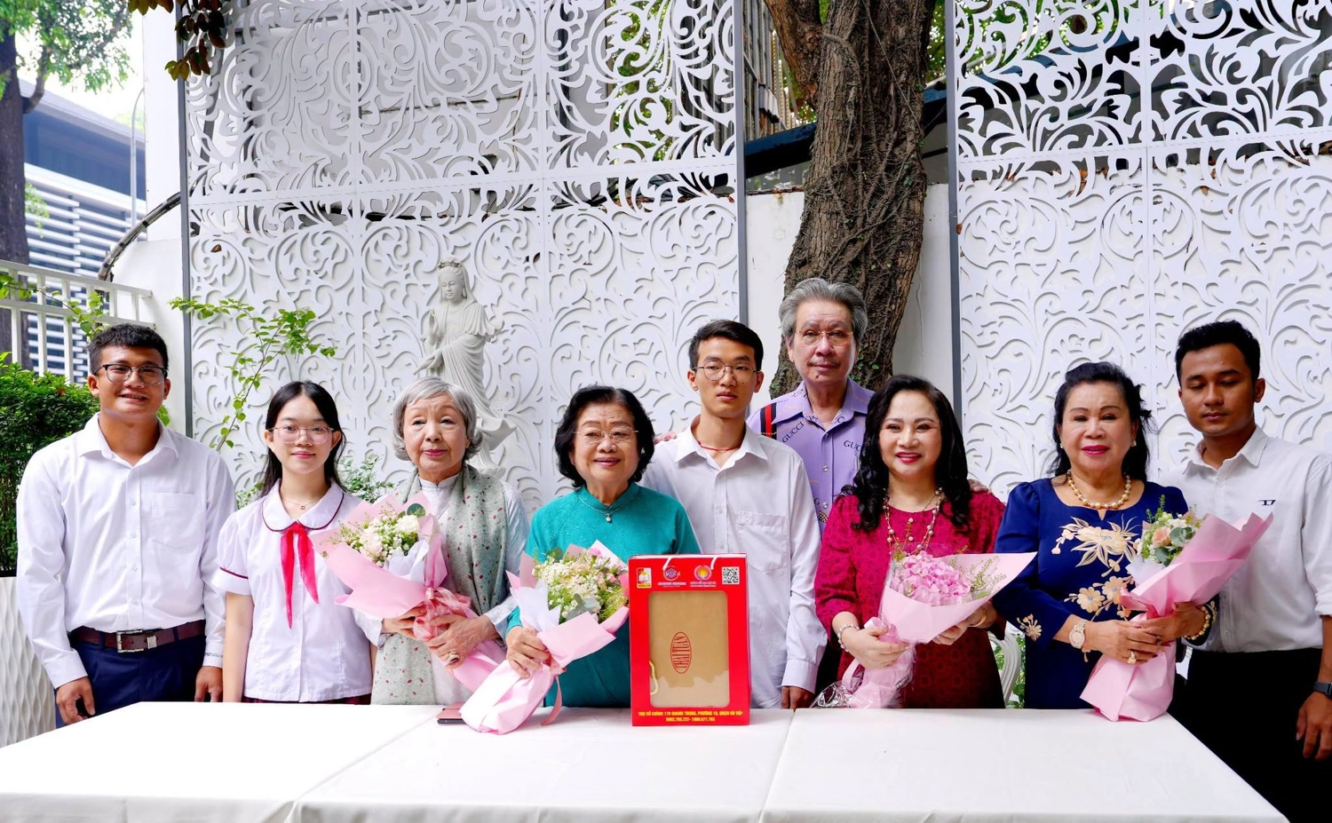 VỪ A DÍNH